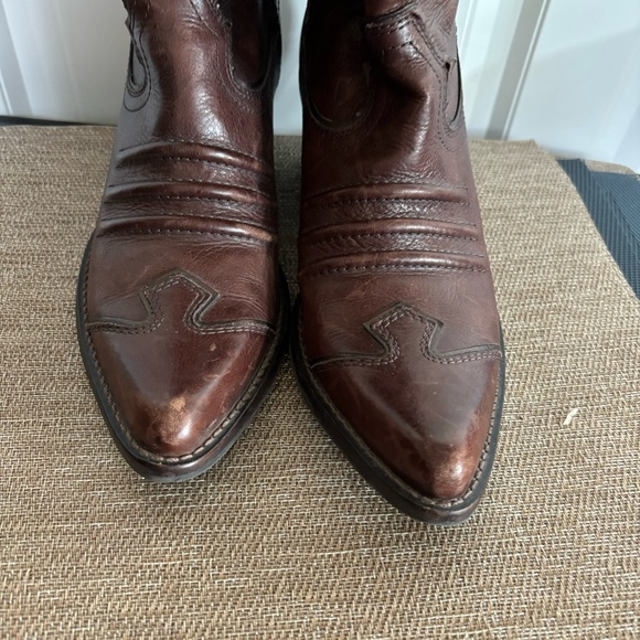 Brown Arturo Chiang Cowboy Boots - Picture 5 of 16